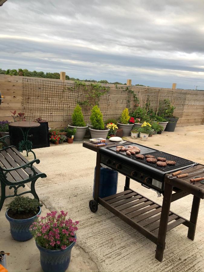 Sheilas Sleeps 2 One Dog Allowed With Prior Permission Holiday home *